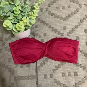 Front twist bandeau bikini top